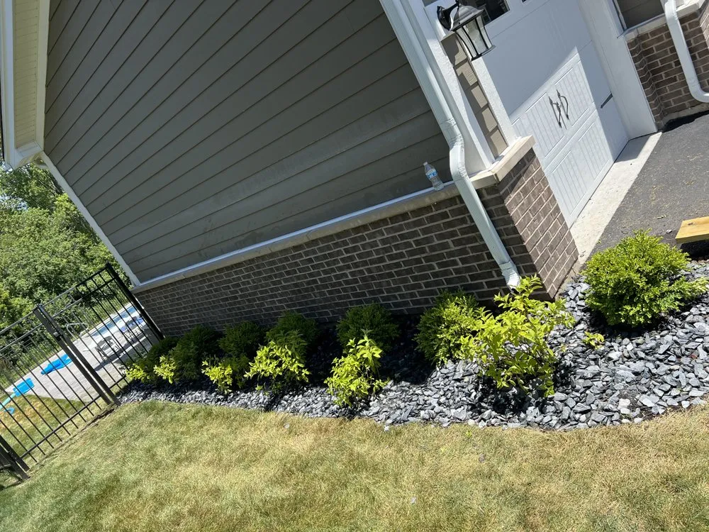 Local landscaping services experts serving Burr Ridge, IL - Brothers Landscaping