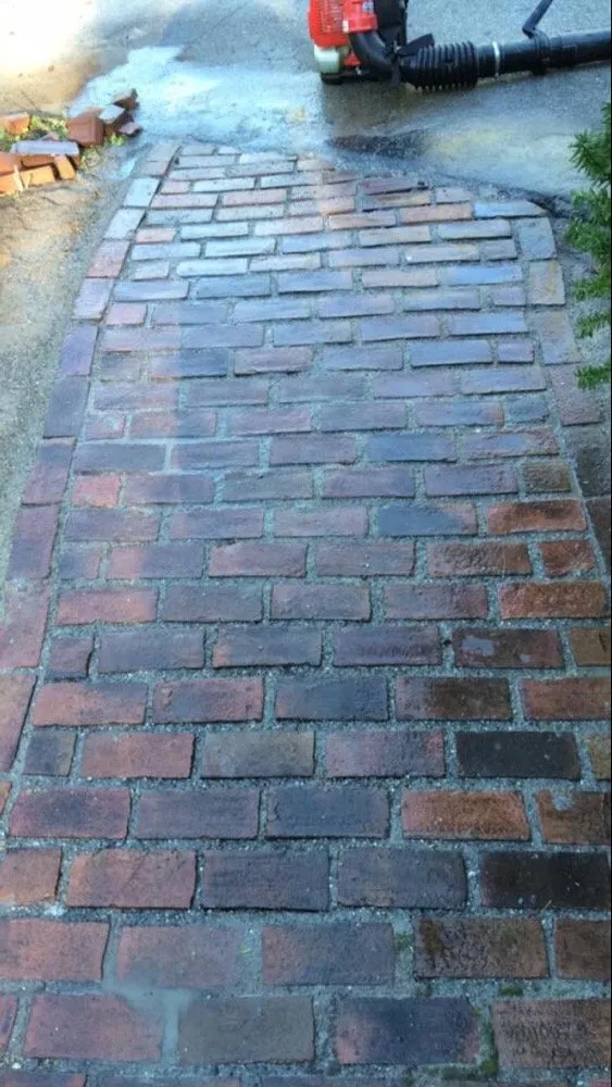 Trusted lawn mowing service experts serving Clinton, MA - Brothers Landscaping Care