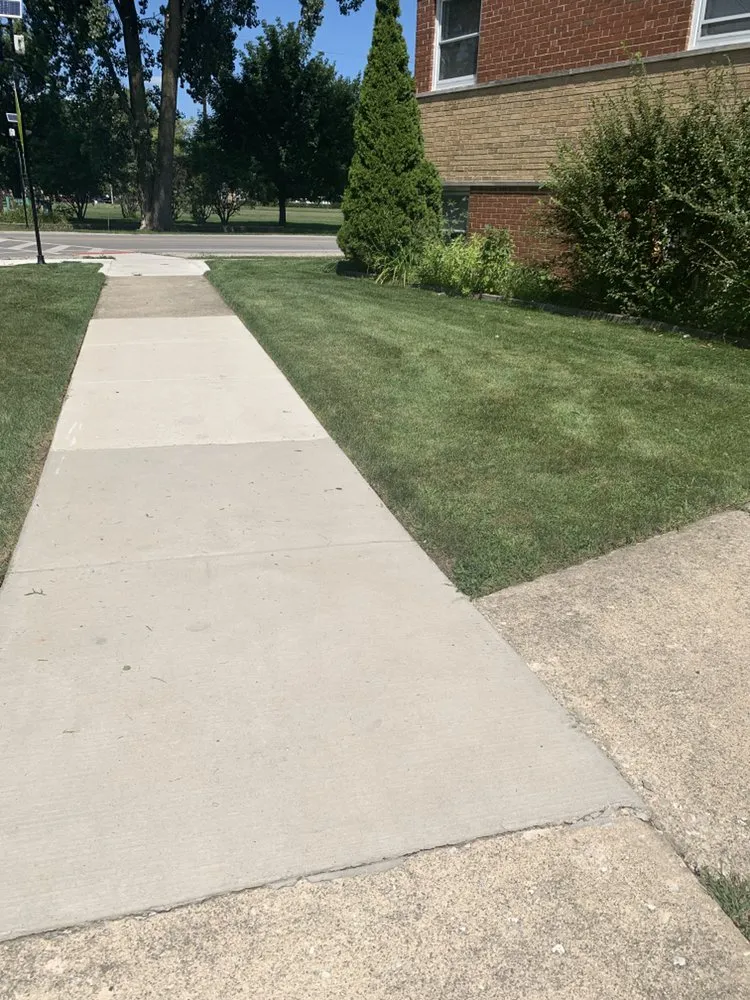 Expert outdoor landscaping experts serving Maywood, IL - Brother's Landscaping