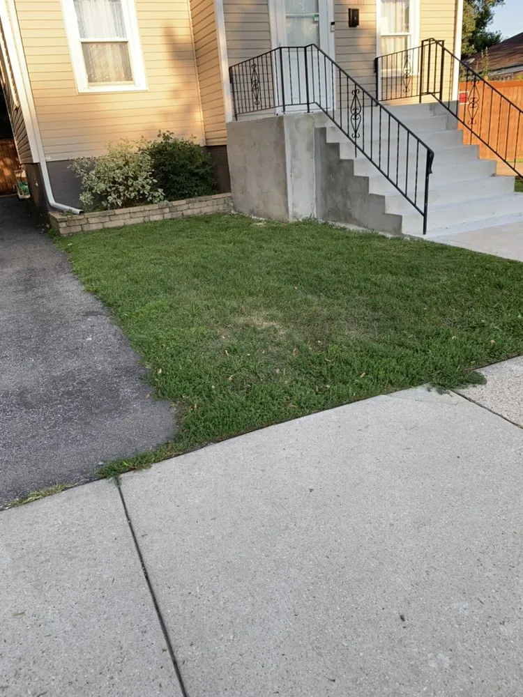 Reliable yard maintenance in Maywood, IL - Brother's Landscaping