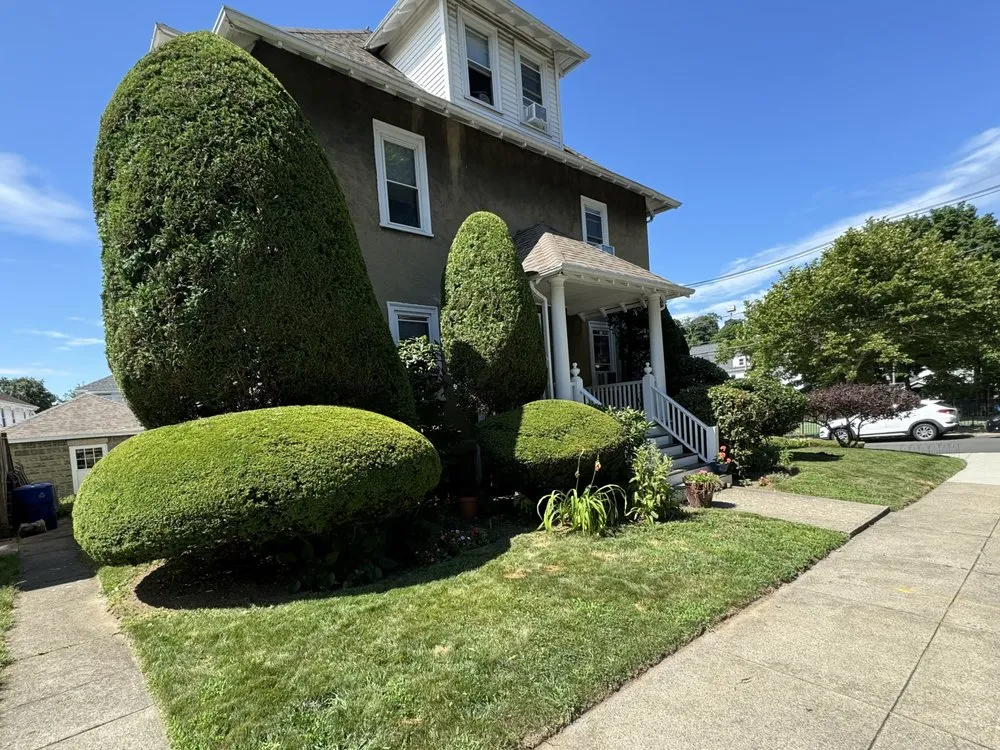 Reliable garden landscaping experts serving Waltham, MA - Brothers Landscaping