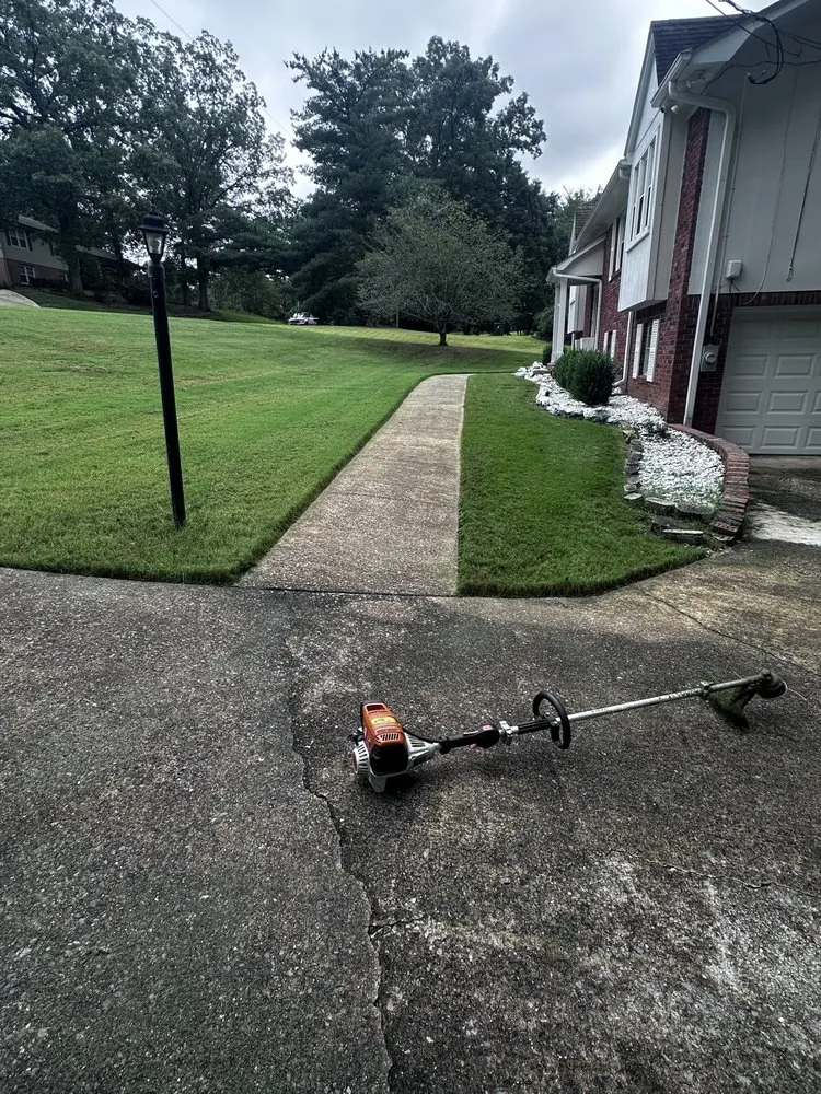 Custom yard cleanup service experts serving Helena, AL - Brothers Lawn Care