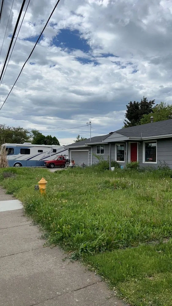 Reliable landscaping services experts serving Kennewick, WA - Brothers Lawn care