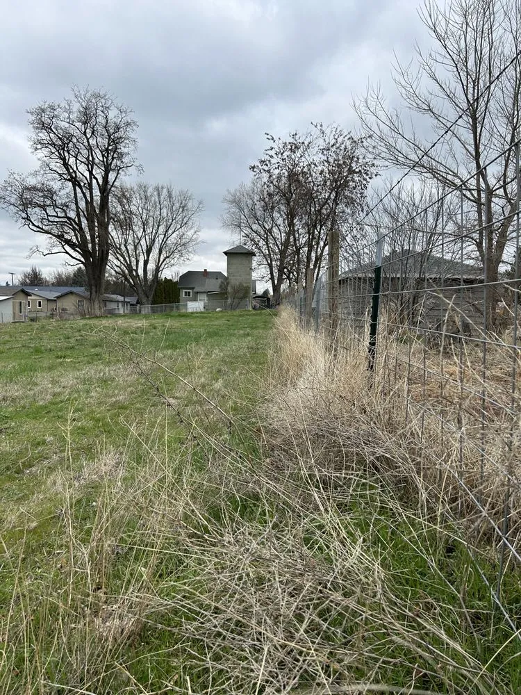 Custom landscape installation for homes across Kennewick, WA - Brothers Lawn care
