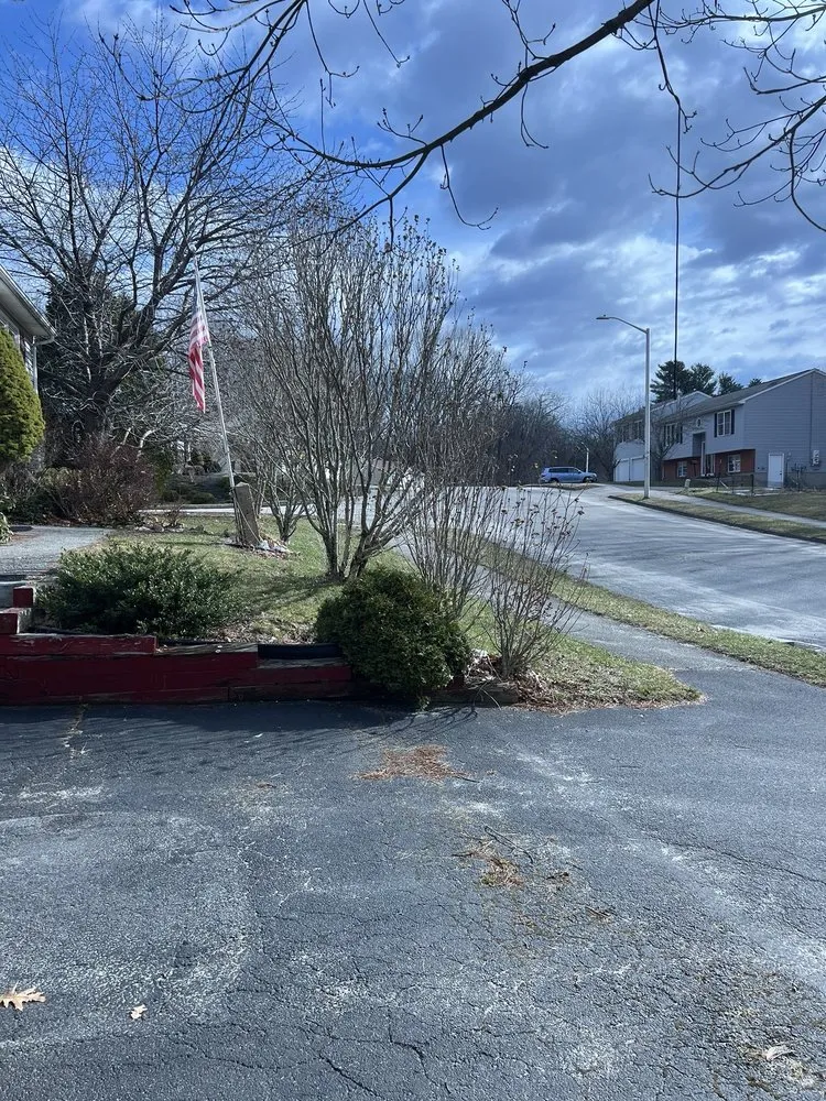 Professional lawn mowing service experts serving Spencer, MA - Brothers' Lawn Care