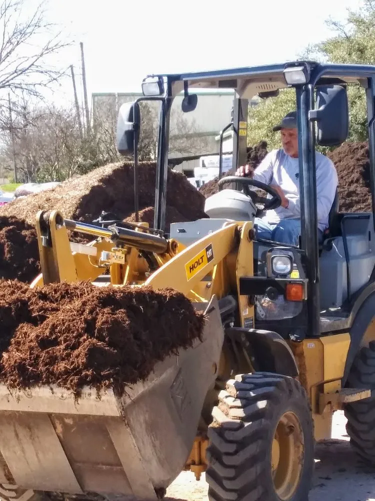 Top-rated landscape design for year-round maintenance in Waco, TX by Brothers Lawn Care