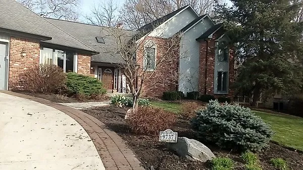 Brothers Lawn Services Logo