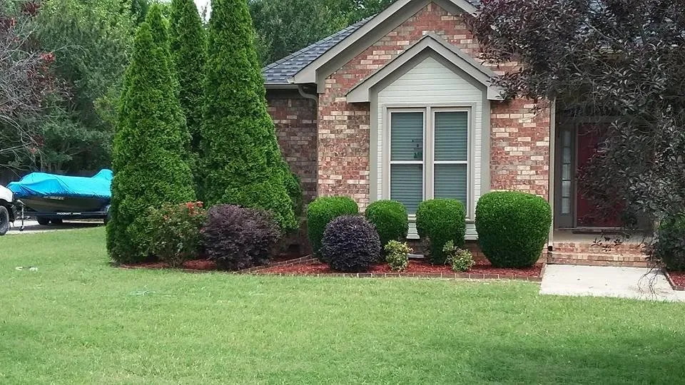 Custom yard maintenance for homes across Huntsville, AL - Brothers Lawncare Services