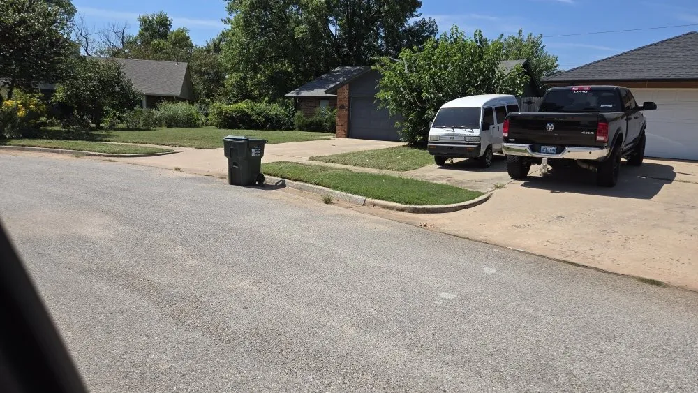 Professional lawn care service experts serving Norman, OK - Brothers Outdoor Services