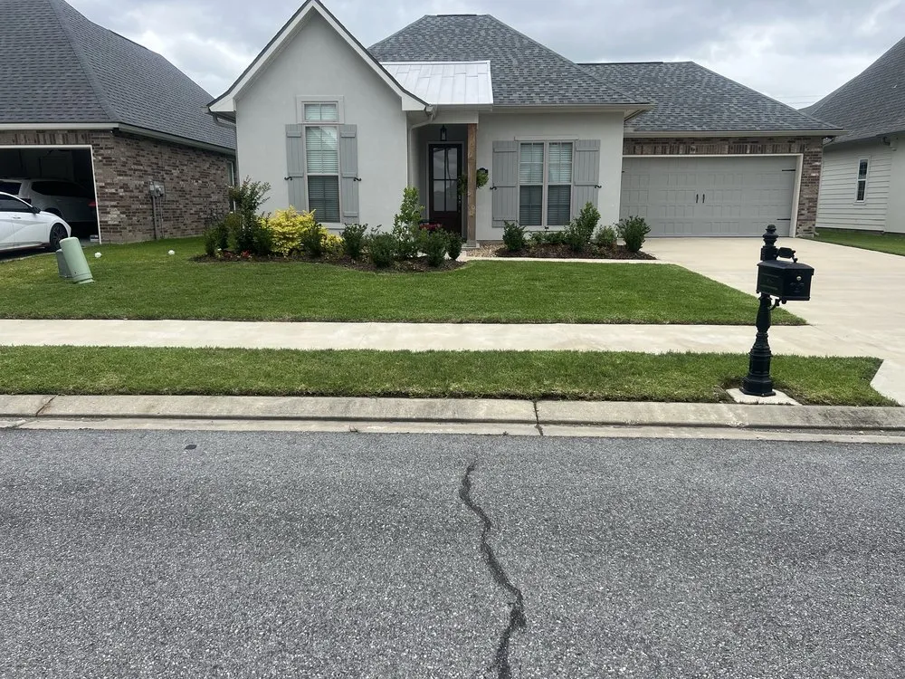 Professional residential landscaping experts serving Youngsville, LA - Brothers Services