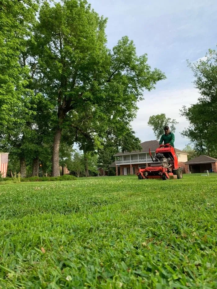 Affordable garden landscaping experts serving Youngsville, LA - Brothers Services