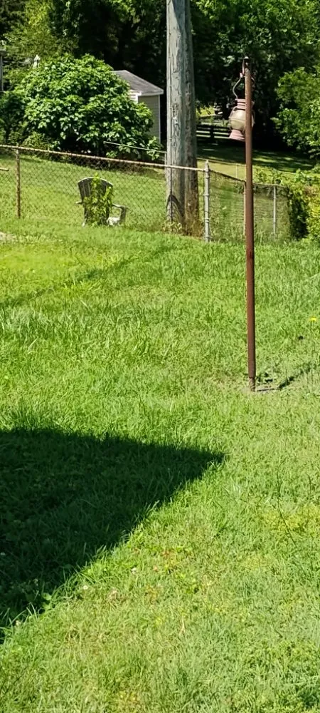 Custom yard maintenance experts serving Richmond, VA - Brothers To Lean On