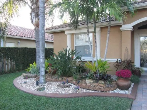 Custom yard maintenance in Fort Lauderdale, FL by Broward Services