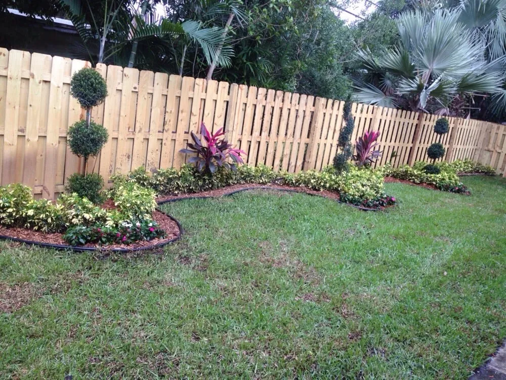 Professional yard maintenance in Fort Lauderdale, FL by Broward Services