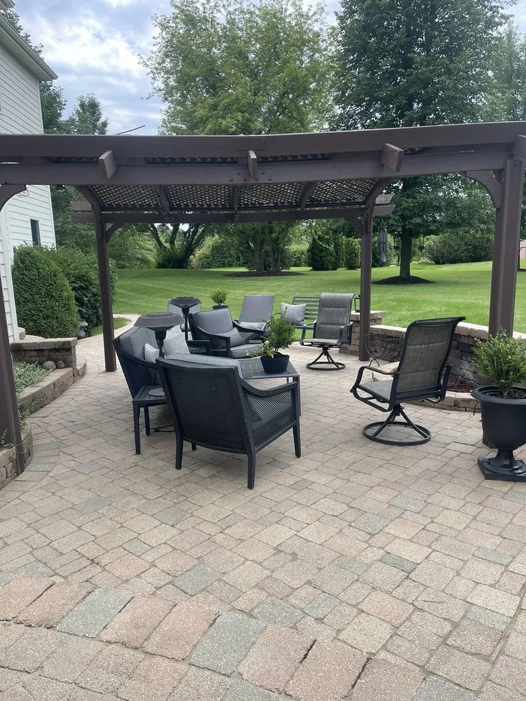 Expert garden landscaping in Wauconda, IL by Brown Enterprises