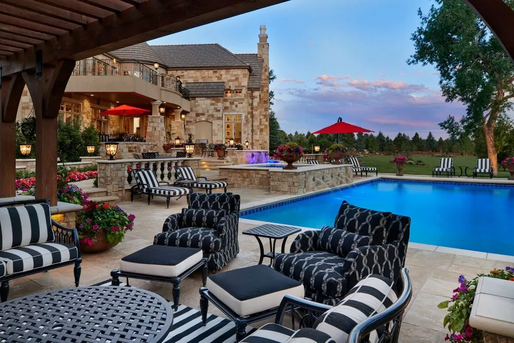 Custom lawn care service in Denver, CO - Browne & Associates