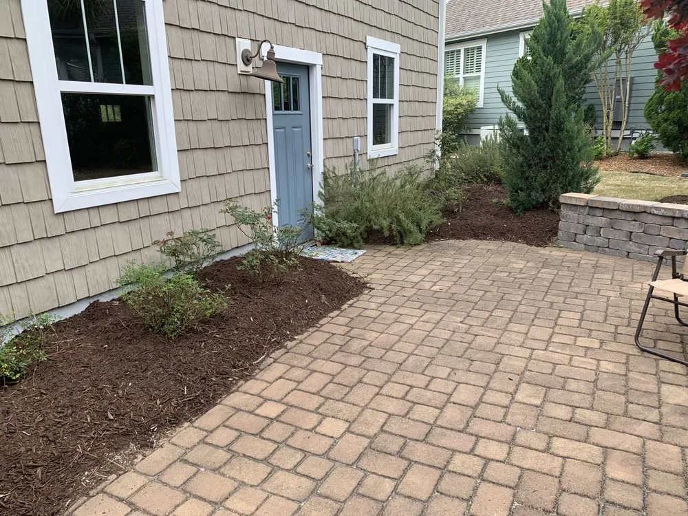 Top-rated garden landscaping for beautiful yards across Varnamtown, NC - Browning's Coastal Lawn Care