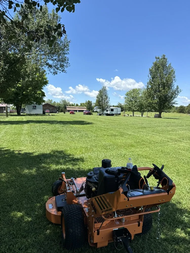 Local yard cleanup service experts serving Dandridge, TN - Browning’s Land Worx