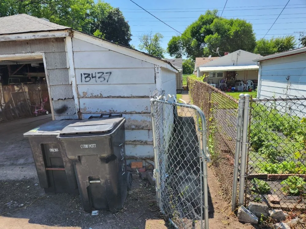 Expert yard maintenance in Chicago, IL - Brownish management & maintenance