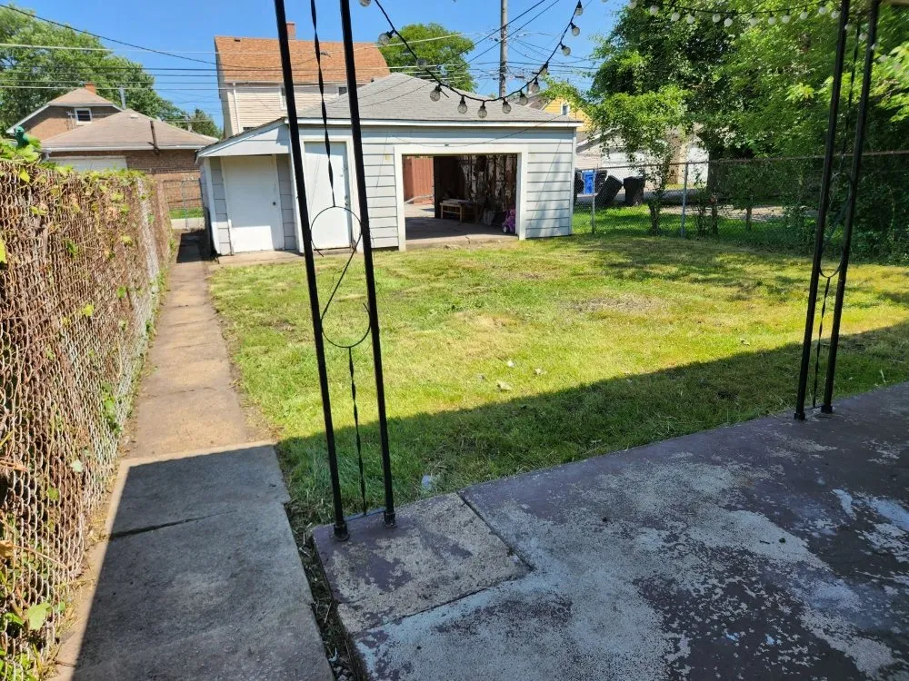 Trusted lawn care service for outdoor upgrades across Chicago, IL - Brownish management & maintenance