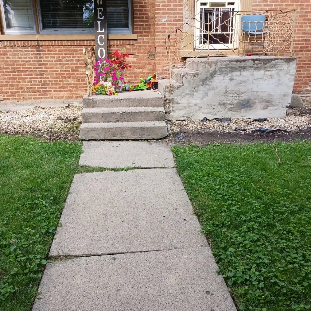 Custom residential landscaping with custom design across Chicago, IL - Brownish management & maintenance