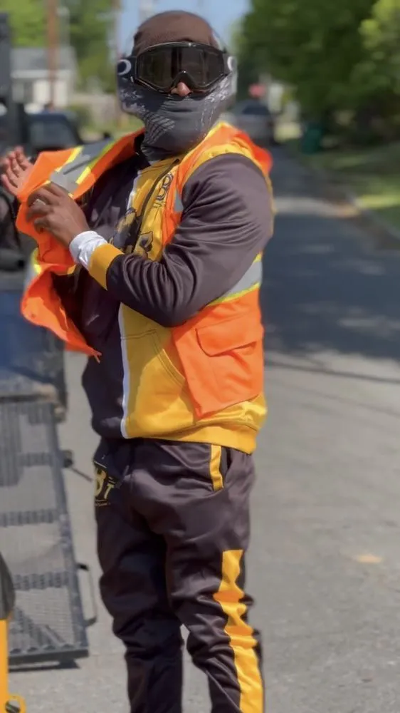 Professional yard cleanup service in Charlotte, NC by Browns Dream Team & Maintenance