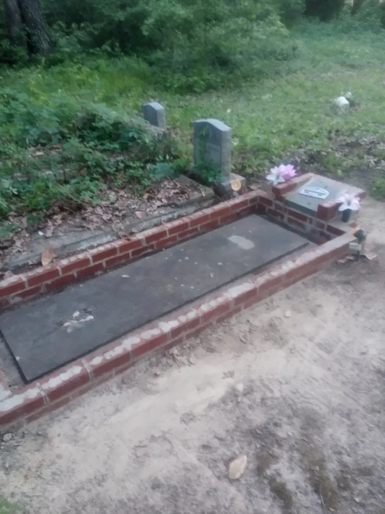 Top-rated lawn care service for beautiful yards across Charleston, SC - Brown's Handyman Landscaping & Brickmason