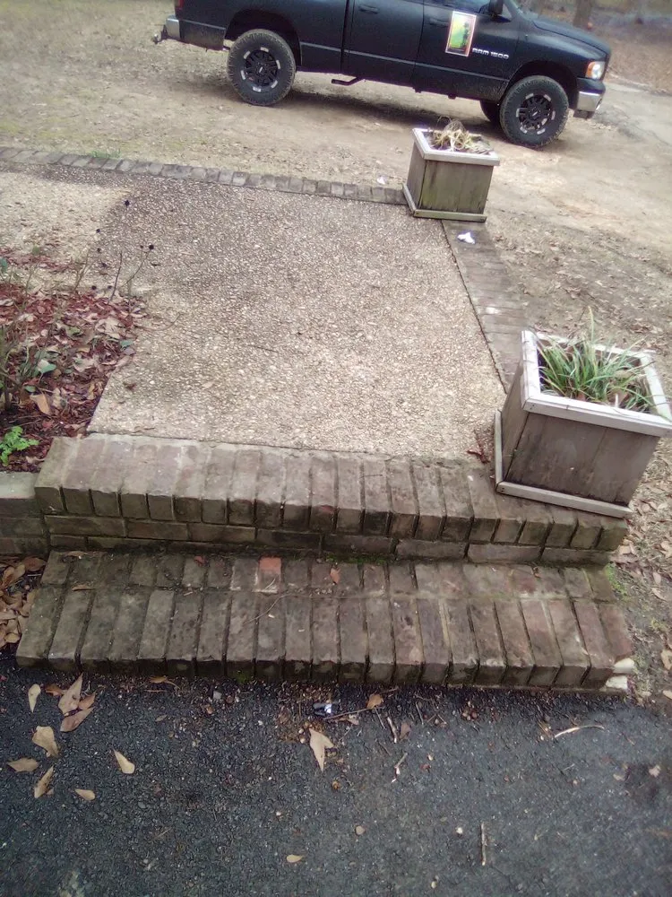 Professional yard cleanup service in Mount Olive, MS - Browns Lawn Care And Pressure Washing