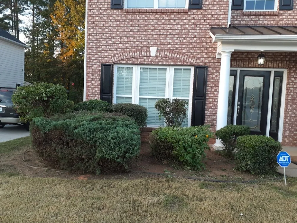 Affordable lawn mowing service in Covington, GA - Brown's Lawncare and Services