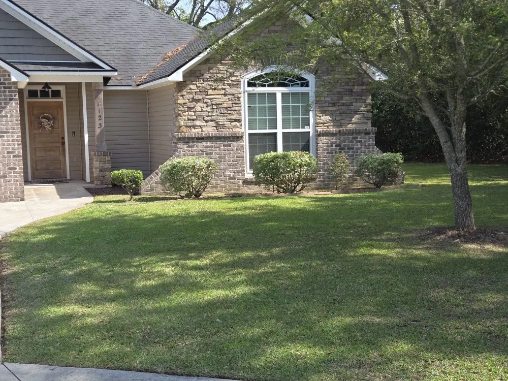 Expert lawn care service experts serving Valdosta, GA - Brown's Quality Lawn Care
