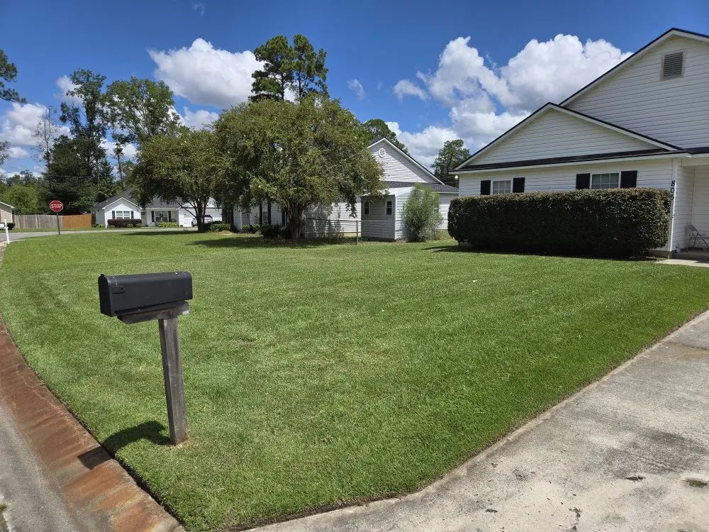 Local yard maintenance in Valdosta, GA by Brown's Quality Lawn Care