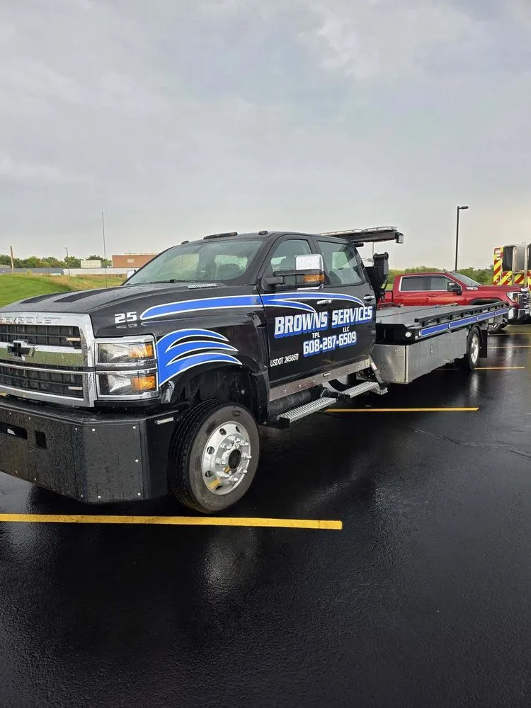 Trusted yard cleanup service for beautiful yards in Arlington, WI by Brown’s Services TPL