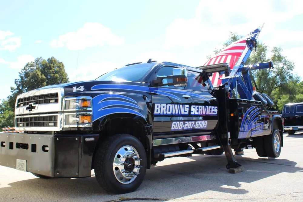 Custom yard cleanup service for year-round maintenance across Arlington, WI - Brown’s Services TPL