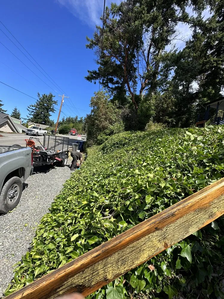Affordable garden landscaping in Stanwood, WA by Brownstone L&H