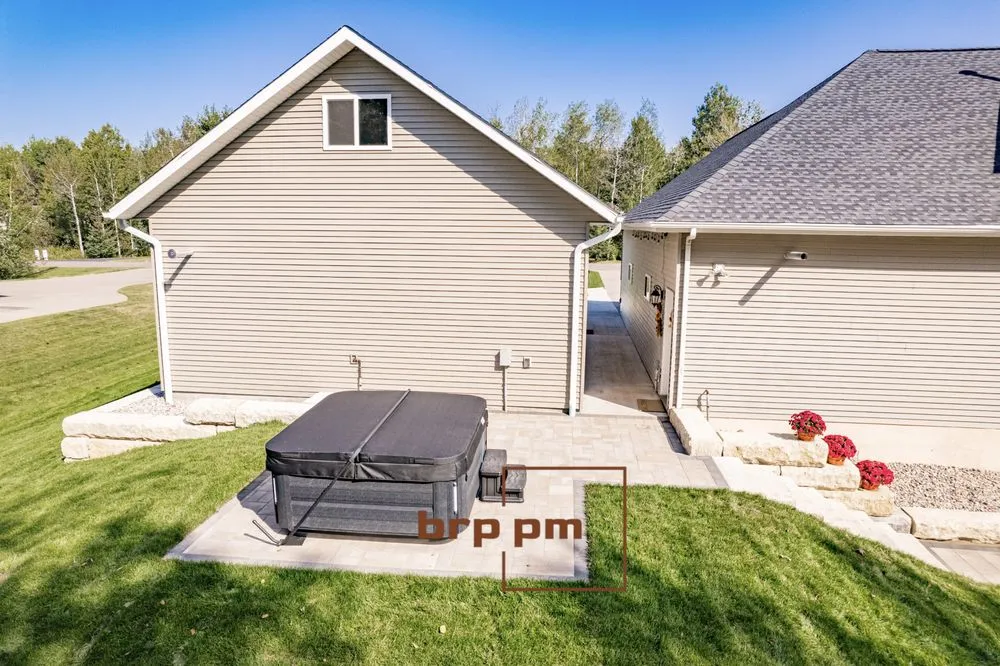 Top-rated garden landscaping for homes in Duluth, MN by BRPPM Paver And Stone