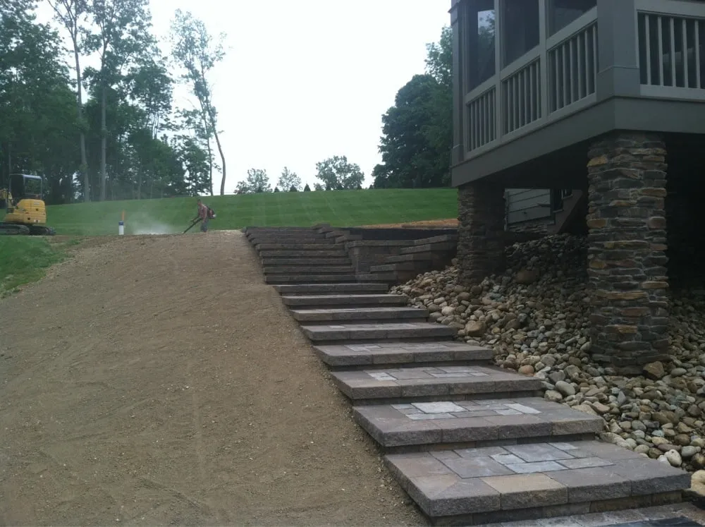 Reliable residential landscaping experts serving Munroe Falls, OH - B.R.'s Landscape Construction