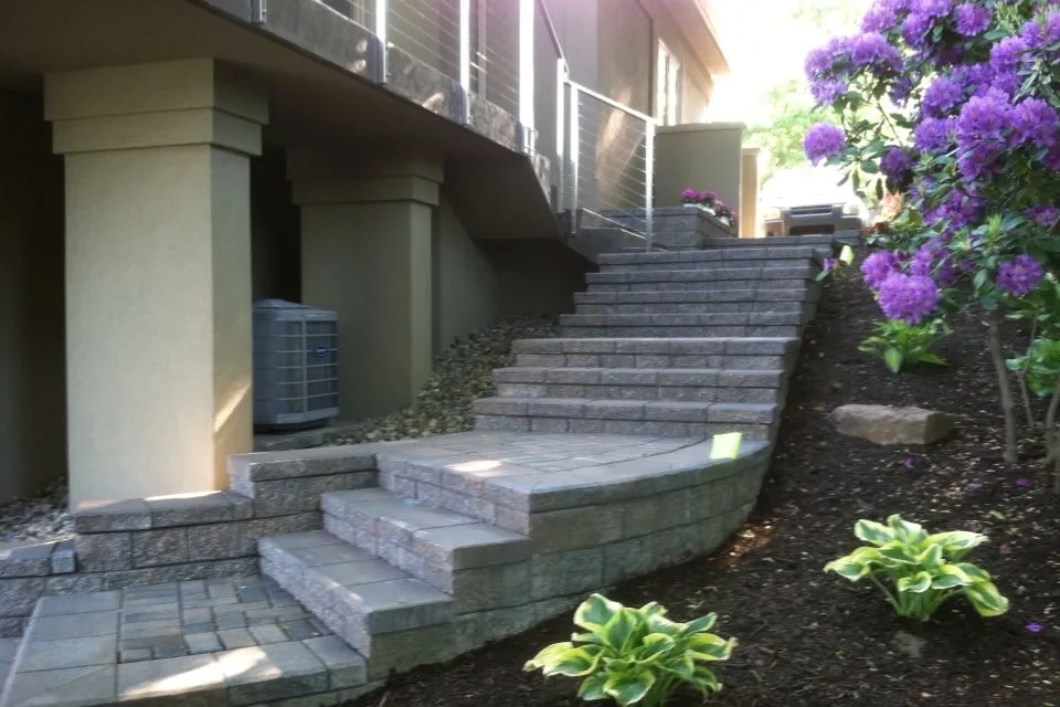 Affordable landscaping services experts serving Munroe Falls, OH - B.R.'s Landscape Construction