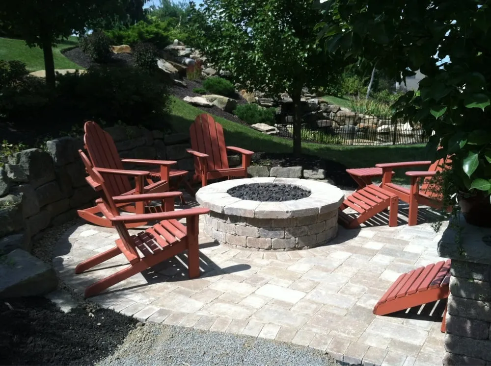 Custom landscaping services in Munroe Falls, OH by B.R.'s Landscape Construction