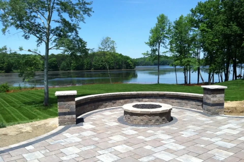 Expert yard cleanup service for beautiful yards across Munroe Falls, OH - B.R.'s Landscape Construction