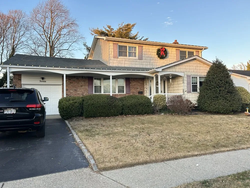 Custom lawn care service experts serving Shirley, NY - Brunneus & Son