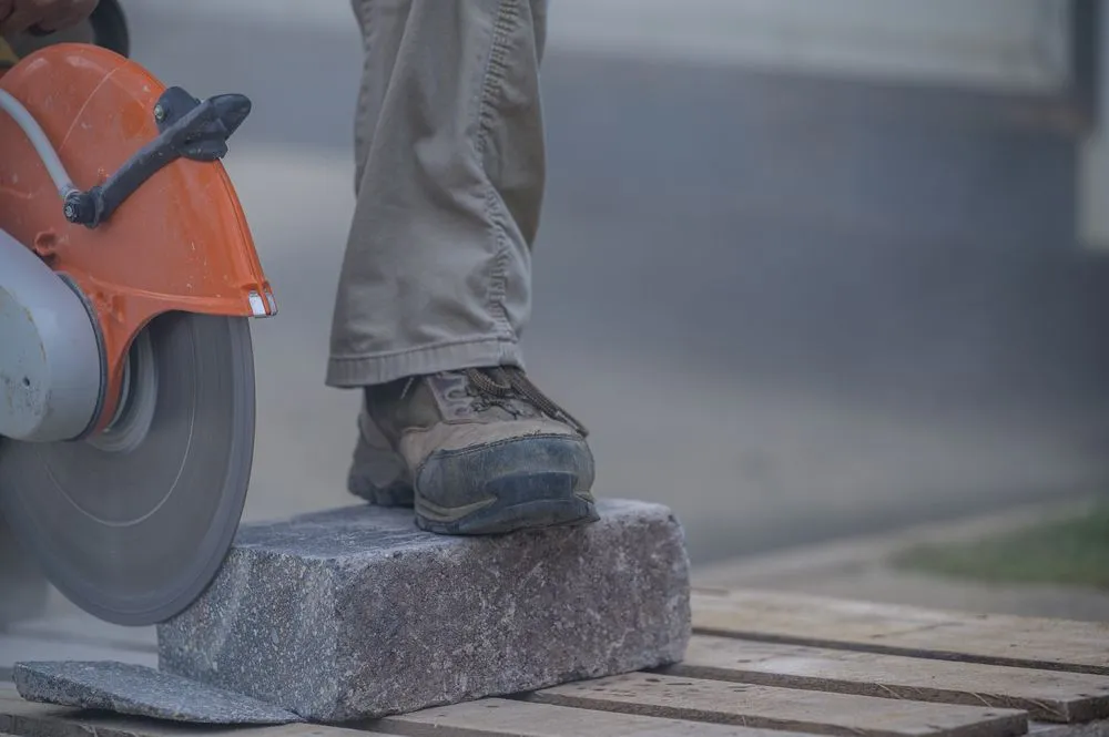 Local lawn care service for homes across Mentor, OH - BruZiv Landscaping