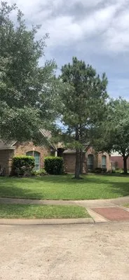 Bryan's Lawn Care & Service Logo