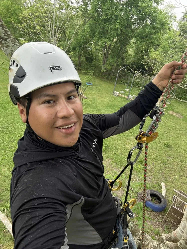 Professional yard cleanup service experts serving Alvin, TX - Bryan’s Tree Care & Landscaping