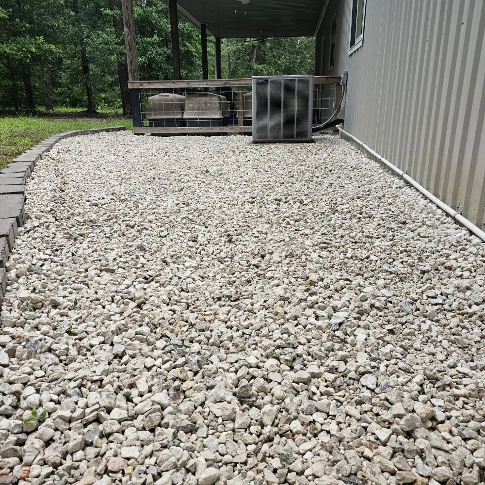 Top-rated lawn mowing service for residential properties in Huntsville, TX by Bryant land services