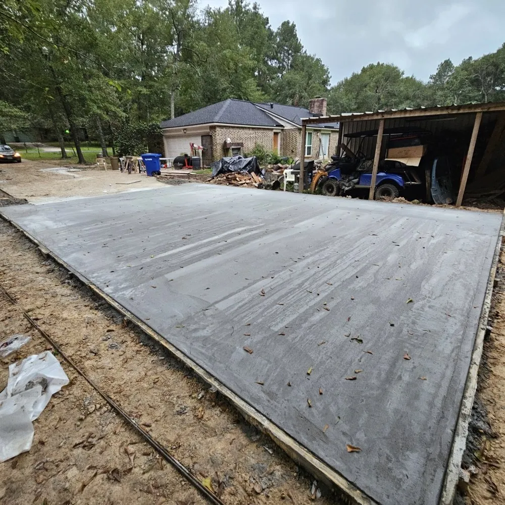 Professional lawn care service experts serving Huntsville, TX - Bryant land services