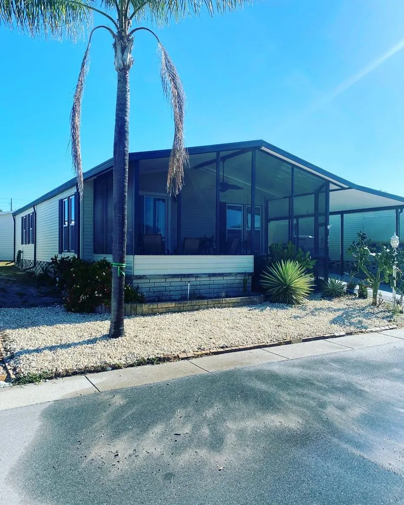 Expert landscaping services in Tampa Bay, FL - Bryant’s Circle