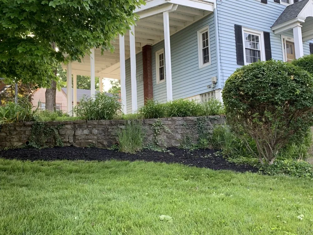 Local lawn care service experts serving Lawrenceburg, IN - Brysons Landscaping