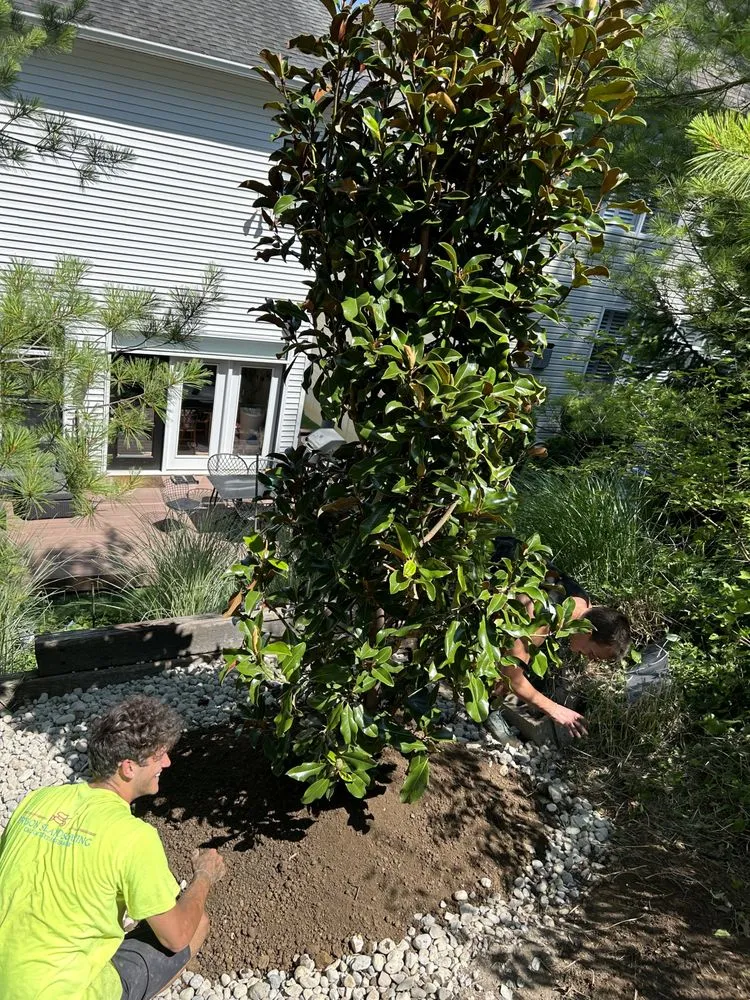 Professional garden landscaping in Lawrenceburg, IN by Brysons Landscaping