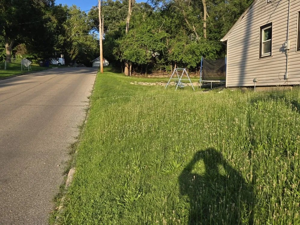 Custom garden landscaping in Carlisle, IA - Bryson's Lawn Care Service