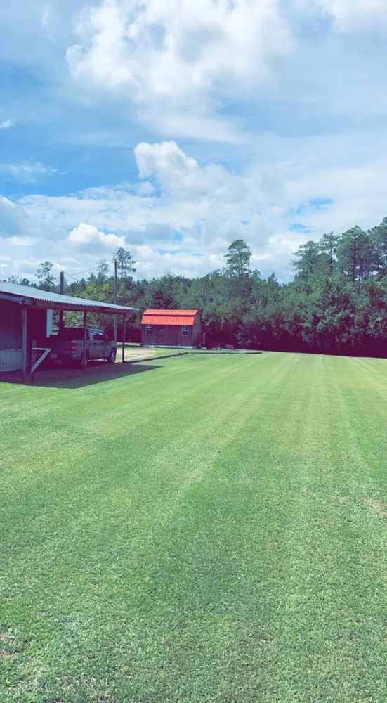 Top-rated lawn care service experts serving Conway, SC - B's Complete Lawn Care